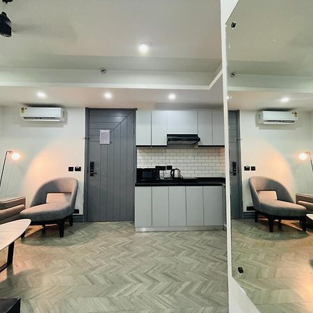 Bedchambers Serviced Apartments, Mg Road Gurgaon Zewnętrze zdjęcie